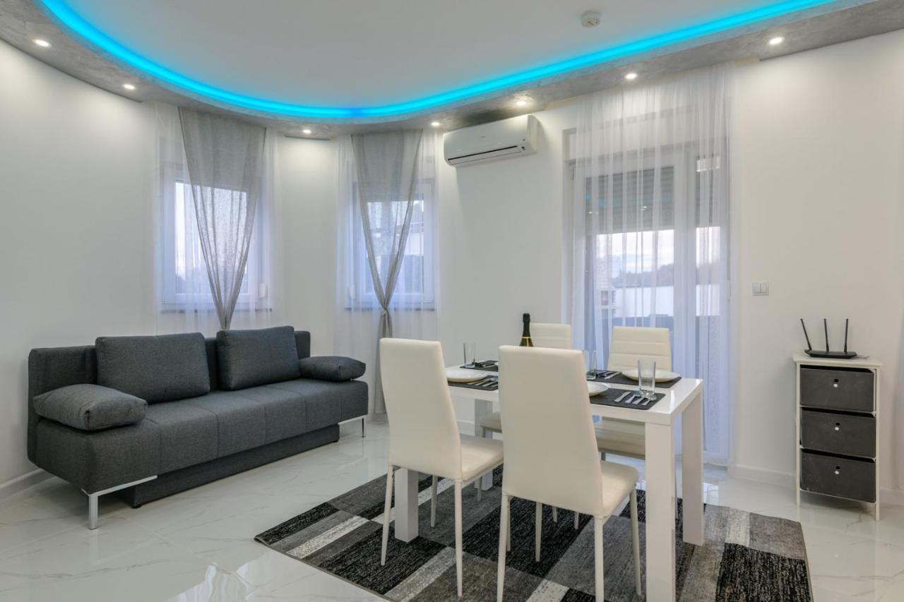 PUY Complex Villa White מראה חיצוני תמונה